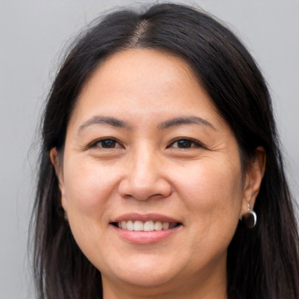 Successful business owner who benefited from financial analysis services